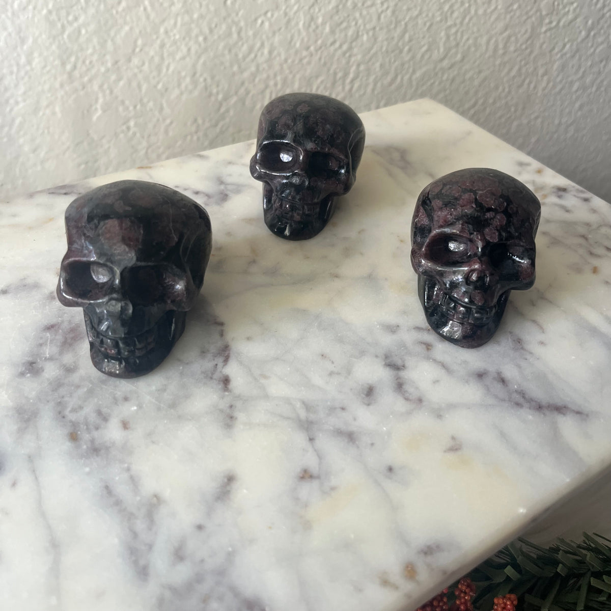 Garnet skull
