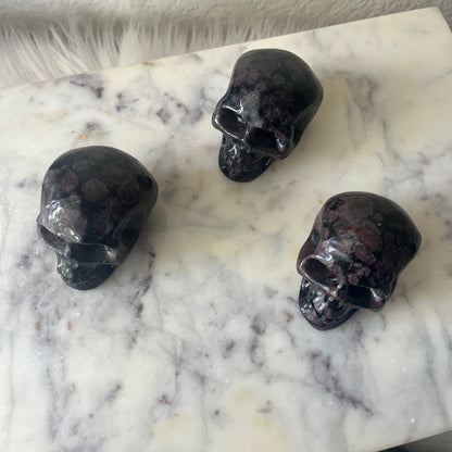 Garnet skull