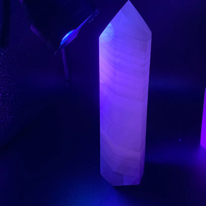 Pink Mangano Calcite - UV Reactive