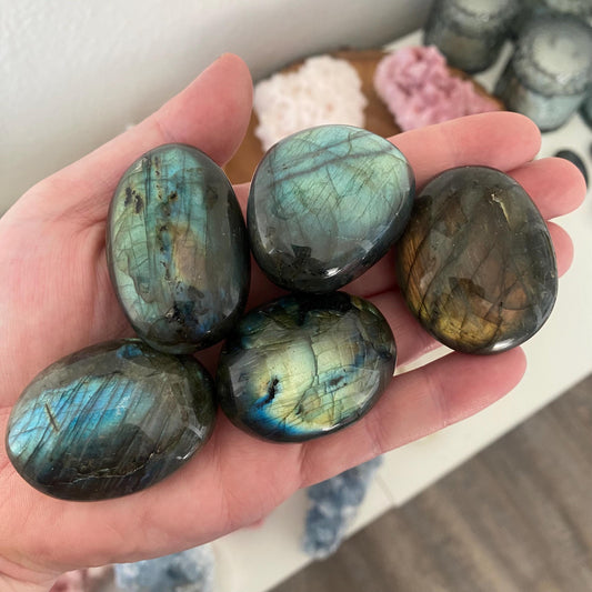 Labradorite Palmstone